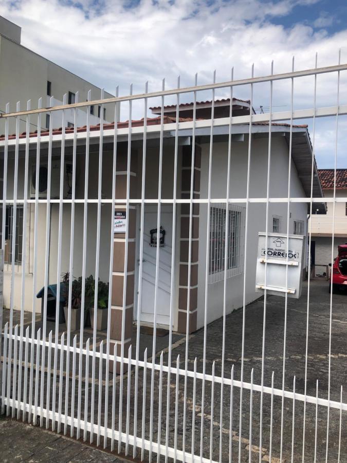 Hospedagem Confortavel E Pratica Para Viajantes E Ferias - Proxima A Br-101 Сан-Жозе Екстер'єр фото